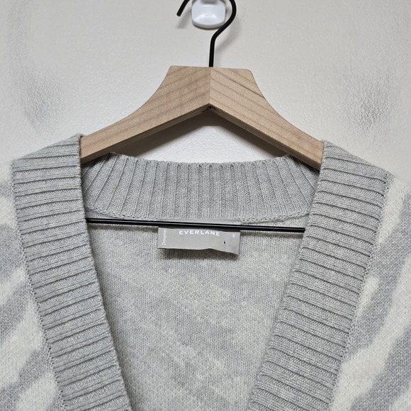 Everlane Wonens Oversized Alpaca Tiger Jacquard Cardigan White/Gray Sz S NWT - Picture 5 of 14